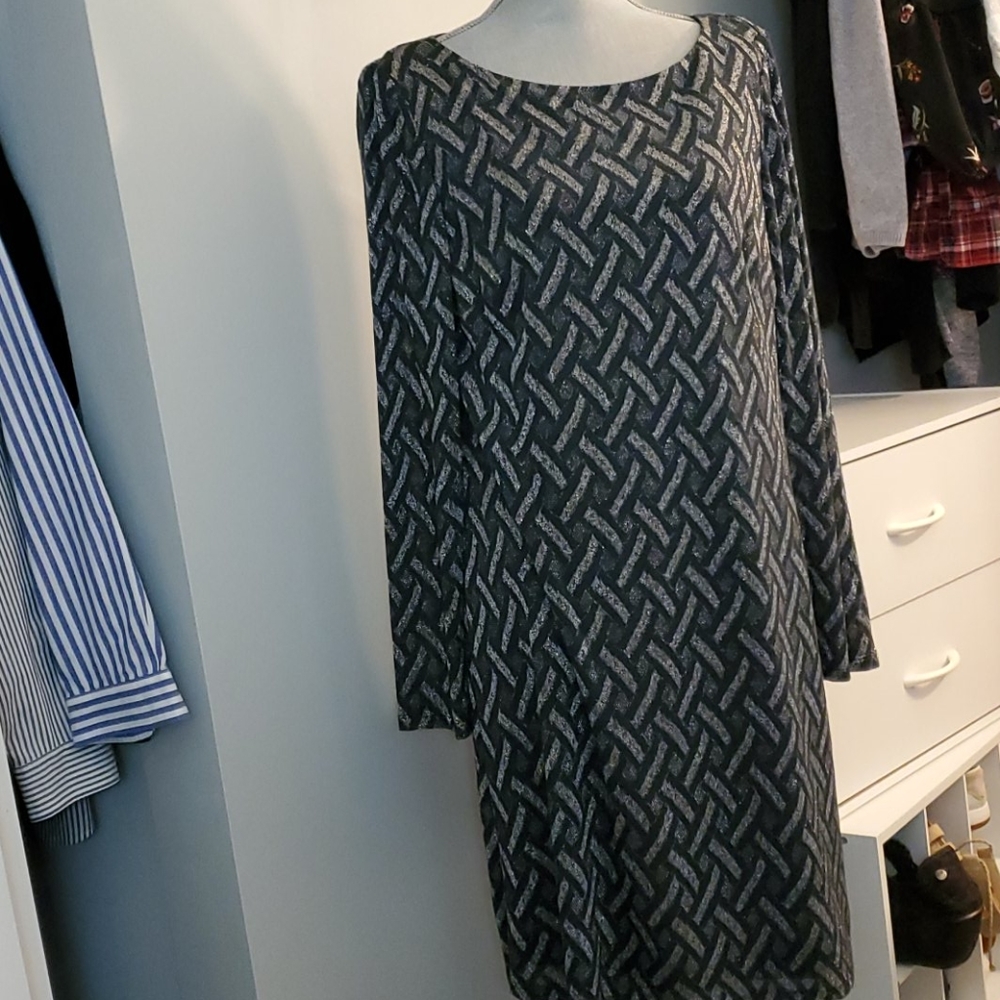Jessica Howard Black & Silver knee length dress